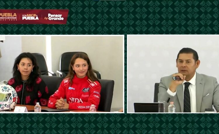 Gobierno de Puebla reconoce trayectoria de Sol Díaz, piloto de 14 años