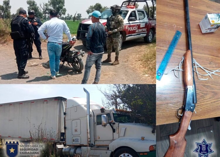 SSC de Huejotzingo recupera vehículo robado y aseguran arma de fuego