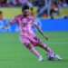 Ustari y El Shenawy roban los focos a Messi y lo dejan sin goles