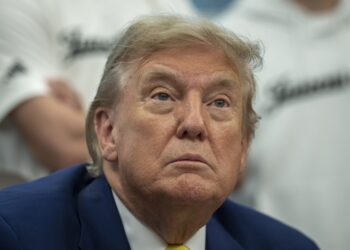 Trump obtiene control de Guardia Nacional en California