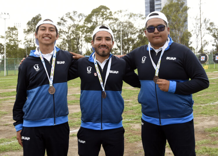 Lobos BUAP gana medallas de plata y bronce en tiro con arco
