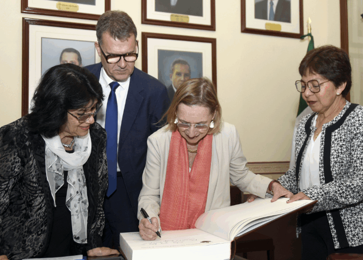 BUAP estrecha lazos con Embajada de Francia en México en favor de la educación
