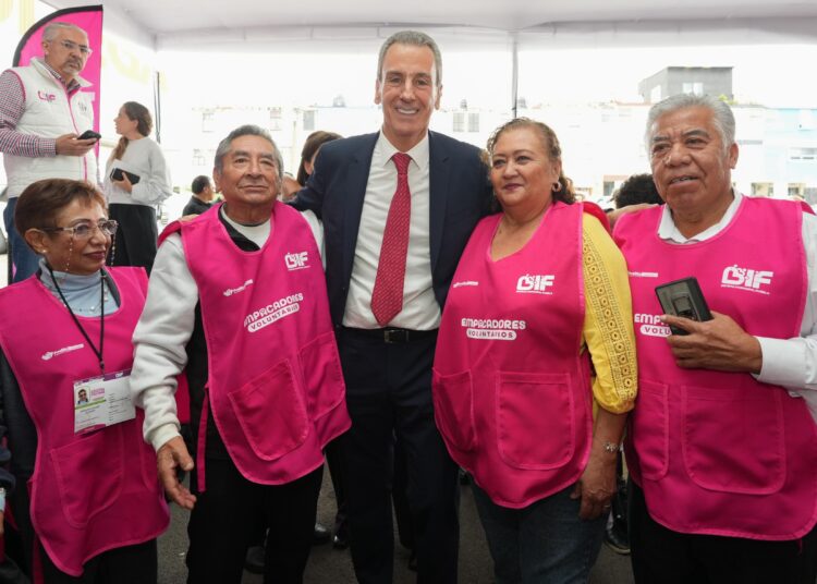 SMDIF y la Gran Bodega firman convenio “Empacadores Voluntarios”