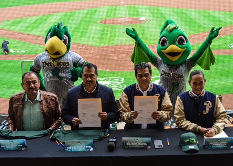 Pericos y SNTE 23 firman convenio de colaboración