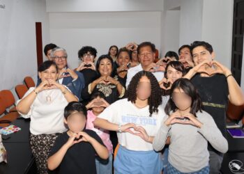 «Comunícate con el mundo» continúa impulsando las habilidades en San Pedro