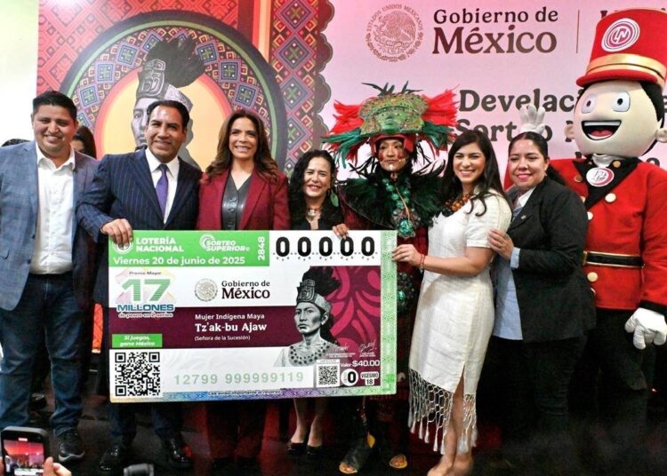 Honran Gobierno de Chiapas y Lotería Nacional a Reina Roja de Palenque con Sorteo Superior