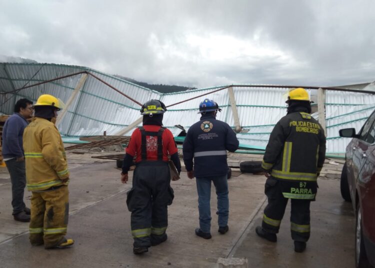 Gobierno de Puebla atiende de forma inmediata a afectados por tornado en Chignahuapan