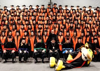 Anáhuac celebra su 18ª Ceremonia de Graduación: una jornada esperanza