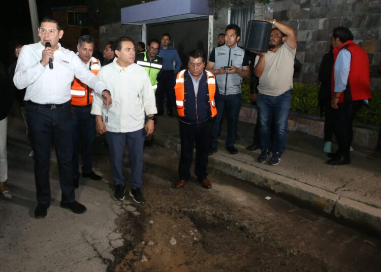 Pemex donará materiales para relaminar 38 kilómetros de vialidades