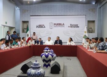 Ayuntamiento de Atlixco y comerciantes sostienen mesa de diálogo