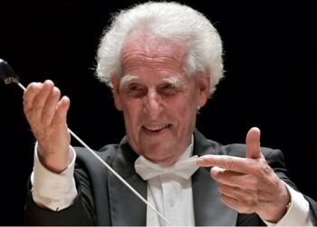 El célebre director de orquesta Benjamin Zander estará en Puebla