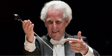 El célebre director de orquesta Benjamin Zander estará en Puebla