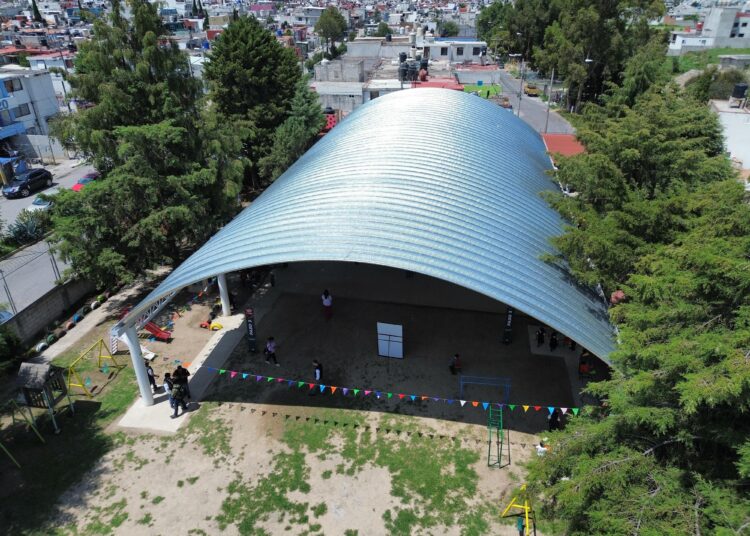 Pepe Chedraui mejora infraestructura educativa al norte de la capital