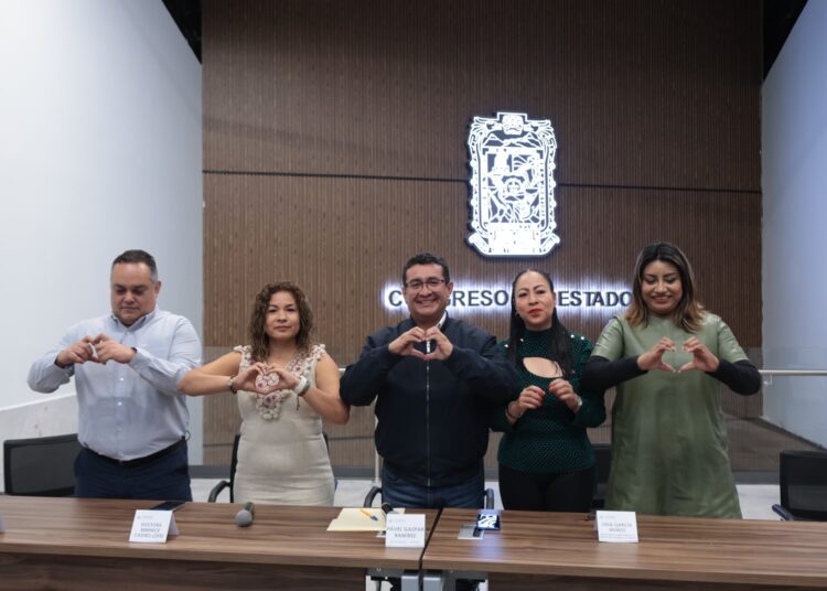 Congreso del Estado refrenda impulso a los y las artesanas poblanas