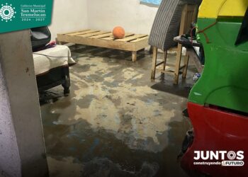 Atienden a damnificados por desbordamiento de ríos en Texmelucan