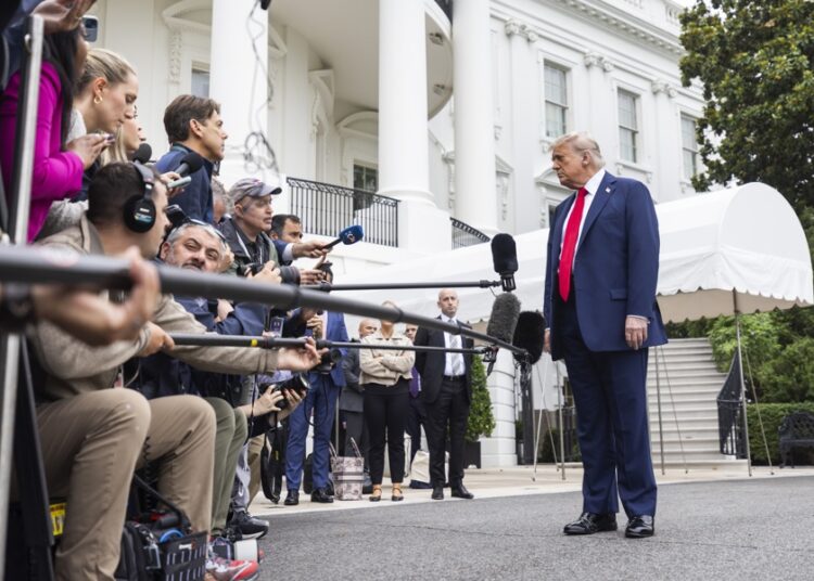 Trump insiste en que redoblará redadas migratorias