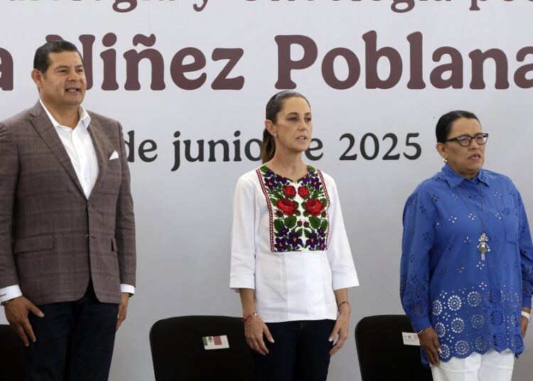 Sheinbaum propone reforma integral migratoria