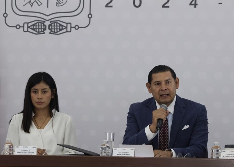 Armenta instruye que se revise carpeta de Banco Accendo