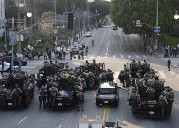 Trump envía otros 2 mil soldados de la Guardia Nacional a Los Ángeles