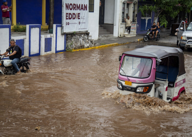 Huracán Erick deja más de 26 mil viviendas y casi 300 escuelas afectadas