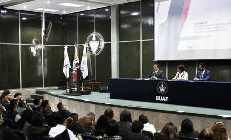 Cedillo presenta nuevo Sistema de Evaluación e Investigación Institucional