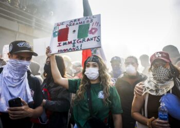 Puebla enviará equipos de defensores a Los Ángeles para apoyar a migrantes