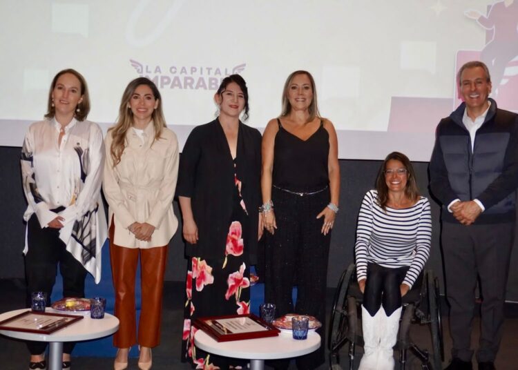 Ayuntamiento participa en Conversatorio Mujeres Imparables