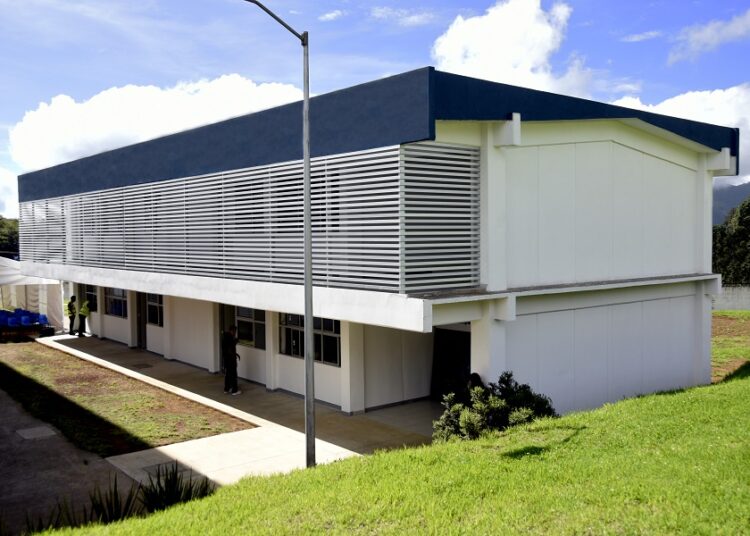 Lilia Cedillo entrega nuevo edificio al Complejo Regional Norte para nivel medio superior