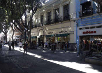 Vendedores informales en la 5 de Mayo serán retirados: Franco Rodríguez