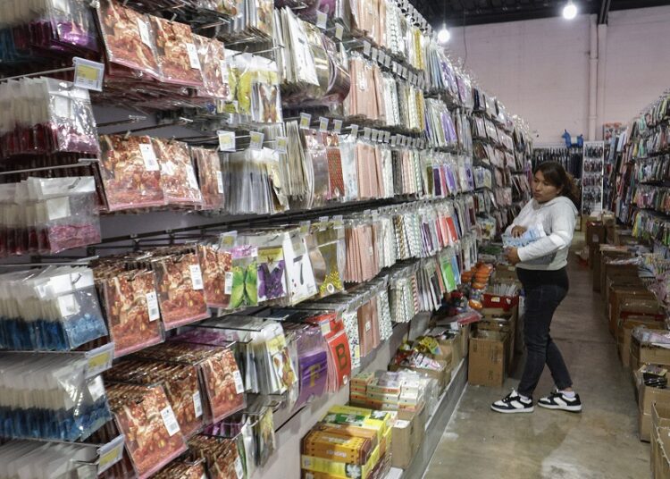 19 tiendas de artículos chinos han sido clausuradas