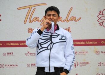 Cayó la primera medalla en atletismo para Puebla en Olimpiada Nacional 2025