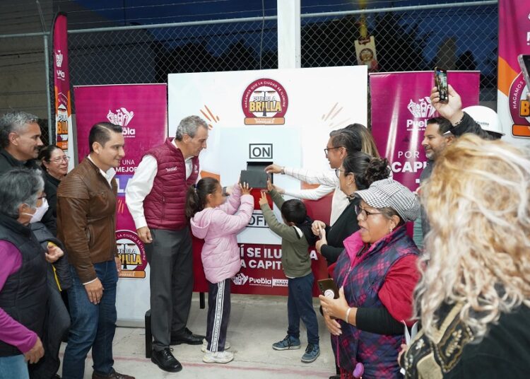 Puebla Brilla transforma San Ramón Castillotla con iluminación 100% led