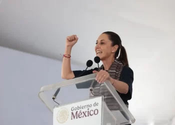 «Vamos a defender dignamente a las y los Mexicanos de aquí y del otro lado de la frontera»: Claudia Sheinbaum