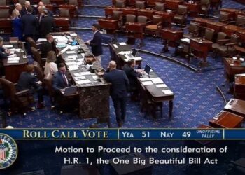 Senado de EE.UU., aprueba abrir debate del polémico presupuesto de Trump