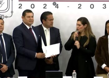 Firman convenios para seguridad en tenencia de propiedad