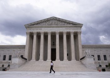 La cómplice de Jeffrey Epstein pide a la Corte Suprema de EE.UU., revocar su sentencia