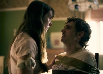 ‘Together’ el horror romántico de fundirse en uno