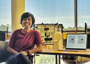Estudiante desarrolla trampa de IA para detectar mosquitos con enfermedades