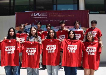 Alumnos UAG vivirán experiencias en Praga y Vancouver