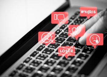Servidores públicos no podrán denunciar penalmente críticas en redes sociales