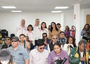Entrega Ayuntamiento 15 bastones guías para invidentes