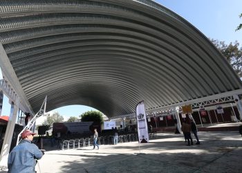 Benefician a 7 mil estudiantes con techados escolares