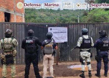 Detienen a dos hombres vinculados a delitos en Michoacán