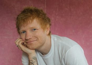 Ed Sheeran presenta exposición benéfica de arte en Londres