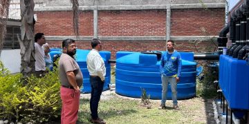 Secundaria 102 capta agua de lluvia