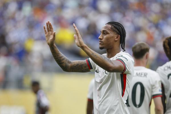 Joao Pedro enciende al Chelsea y apaga al Fluminense