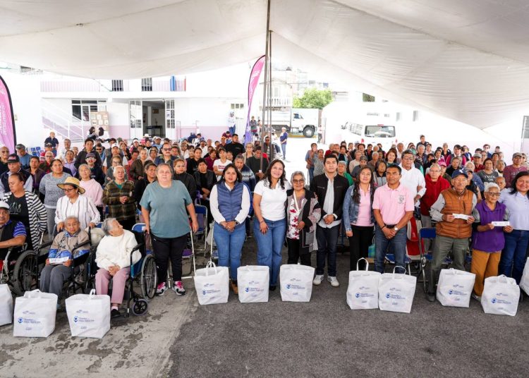 Cuautle continúa con entrega de apoyos alimentarios a familias sanandreseñas