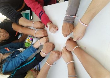 Ayuntamiento capacita a mujeres en bisutería en Santo Tomás Chautla