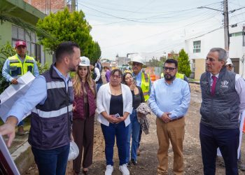 Pepe Chedraui supervisa rehabilitación vial en la colonia Aquiles Serdán