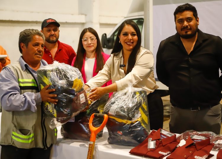 Tonantzin Fernández equipa a trabajadores del SOSAPACH para fortalecer el servicio